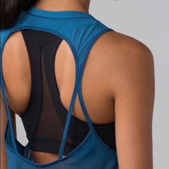 Lululemon Chase Me Down Tank size 2 - Picture 8 of 8